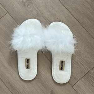 Women Indoor Fluffy Furry Soft Plush Open Toe Slippers, size 7